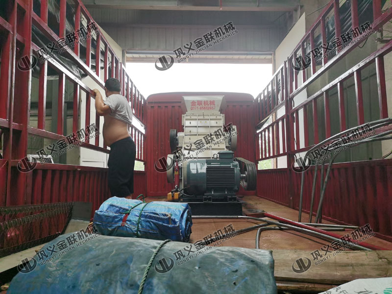 河南原煤破碎機(jī)哪個廠家價(jià)格低，可以選擇的型號多嗎？